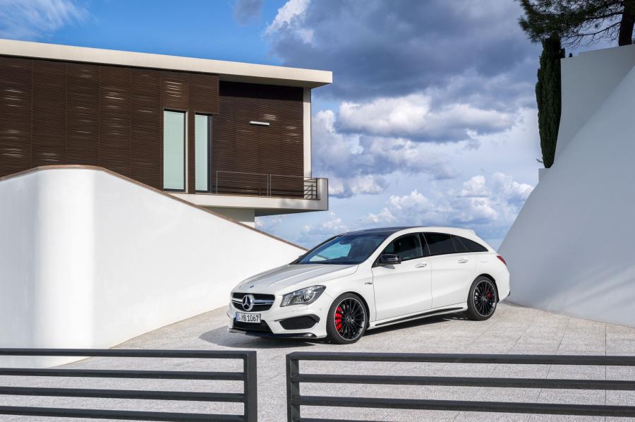  Mercedes-AMG CLA45 Shooting Brake 2015 года  (фото 23 из 32)